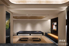 手市场的畅通性也更弱